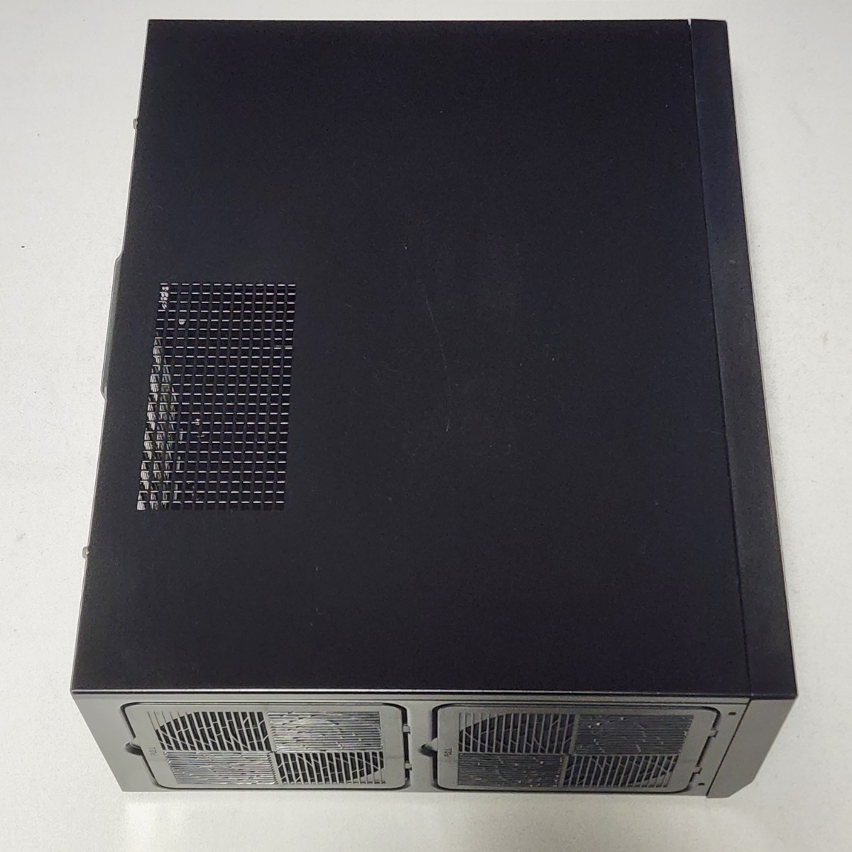 SilverStone Grandia Series SST-GD09B HTPCケース(ATX) ATX電源 SilverStone Grandia Series SST-GD09B HTPCケース(ATX) ATX電源