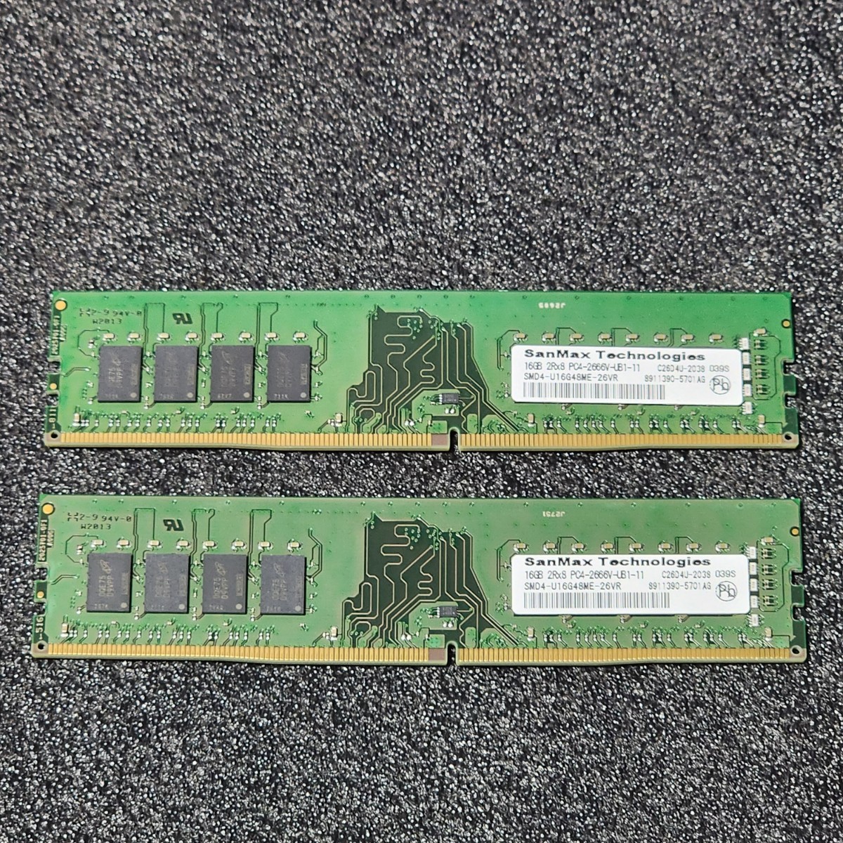 SanMax DDR4-2666MHz 32GB (16GB×2枚キット) SMD4-U16G48ME-26VR 動作確認済み デスクトップ用  PCメモリ