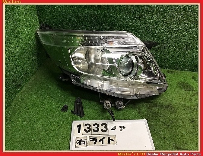 送料無料】ZWR80G ノア HV G 前期 純正 右 LED ヘッドライト イチコ28