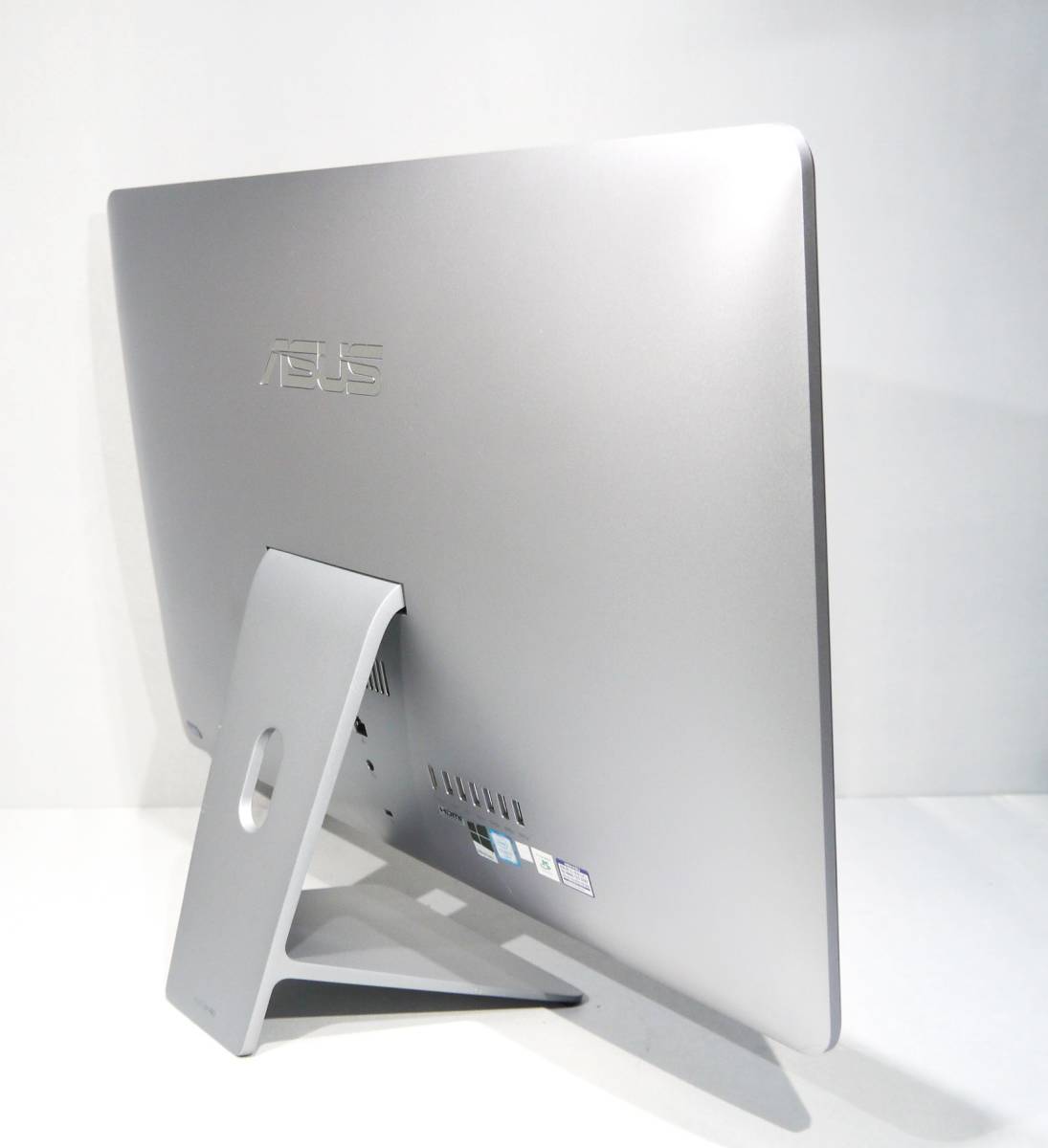 高速動作&W11快適設定 美品 23 8型 Zen Aio ZN241IC / Ci7 高速動作&W11快適設定 美品 23 8型 Zen Aio ZN241IC / Ci7