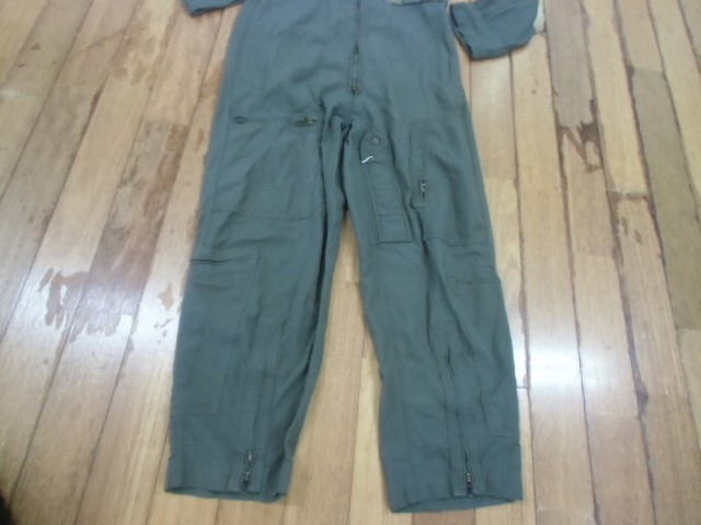 P-2 ジャンク品 ミリタリー サバゲー 米軍放出品 実物 CWU-27/P つなぎ