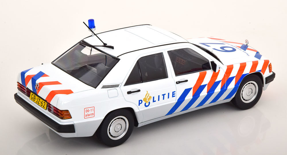 Triple 9 1/18 Mercedes Benz 190 W201 Politie 1993　パトカー　メルセデスベンツ_画像2