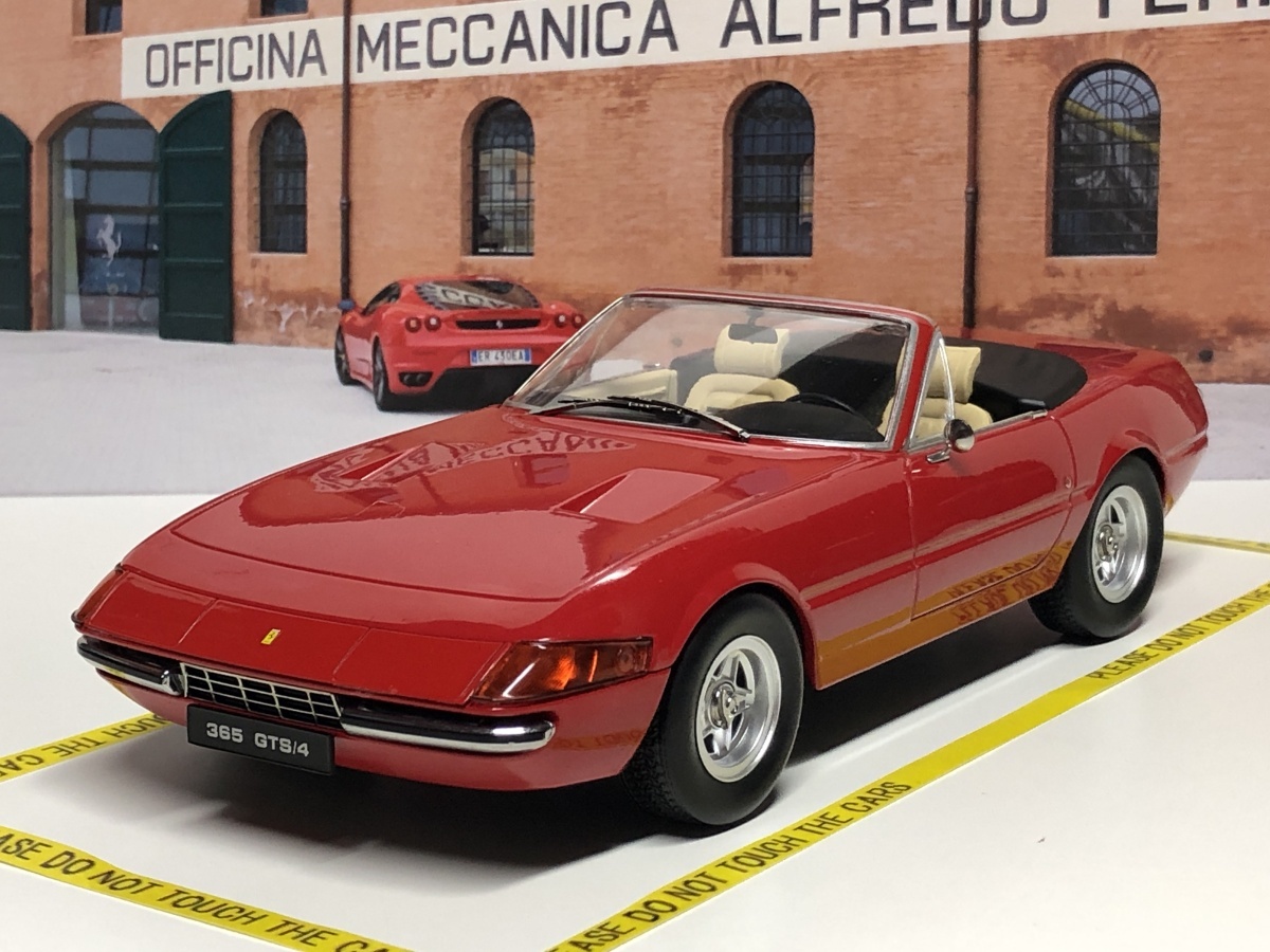 KK scale 1/18 Ferrari 365 GTS/4 Daytona Spider SeriesII 1971 レッド ダイキャスト製　フェラーリ_画像1