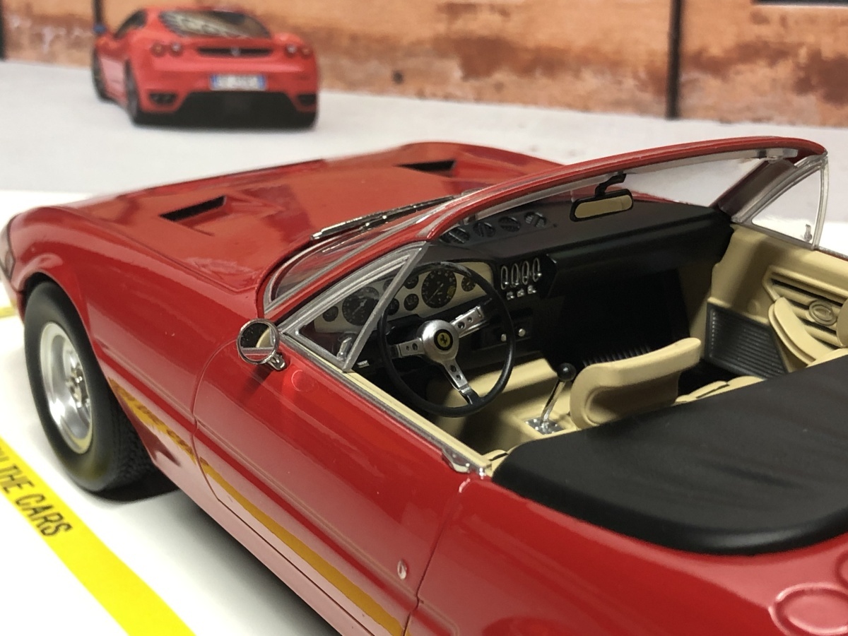 KK scale 1/18 Ferrari 365 GTS/4 Daytona Spider SeriesII 1971 レッド ダイキャスト製　フェラーリ_画像5