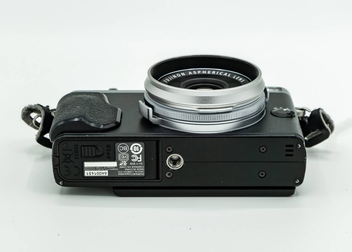 富士フイルム◇ FUJIFILM X70 シルバー | activoskateshop.com