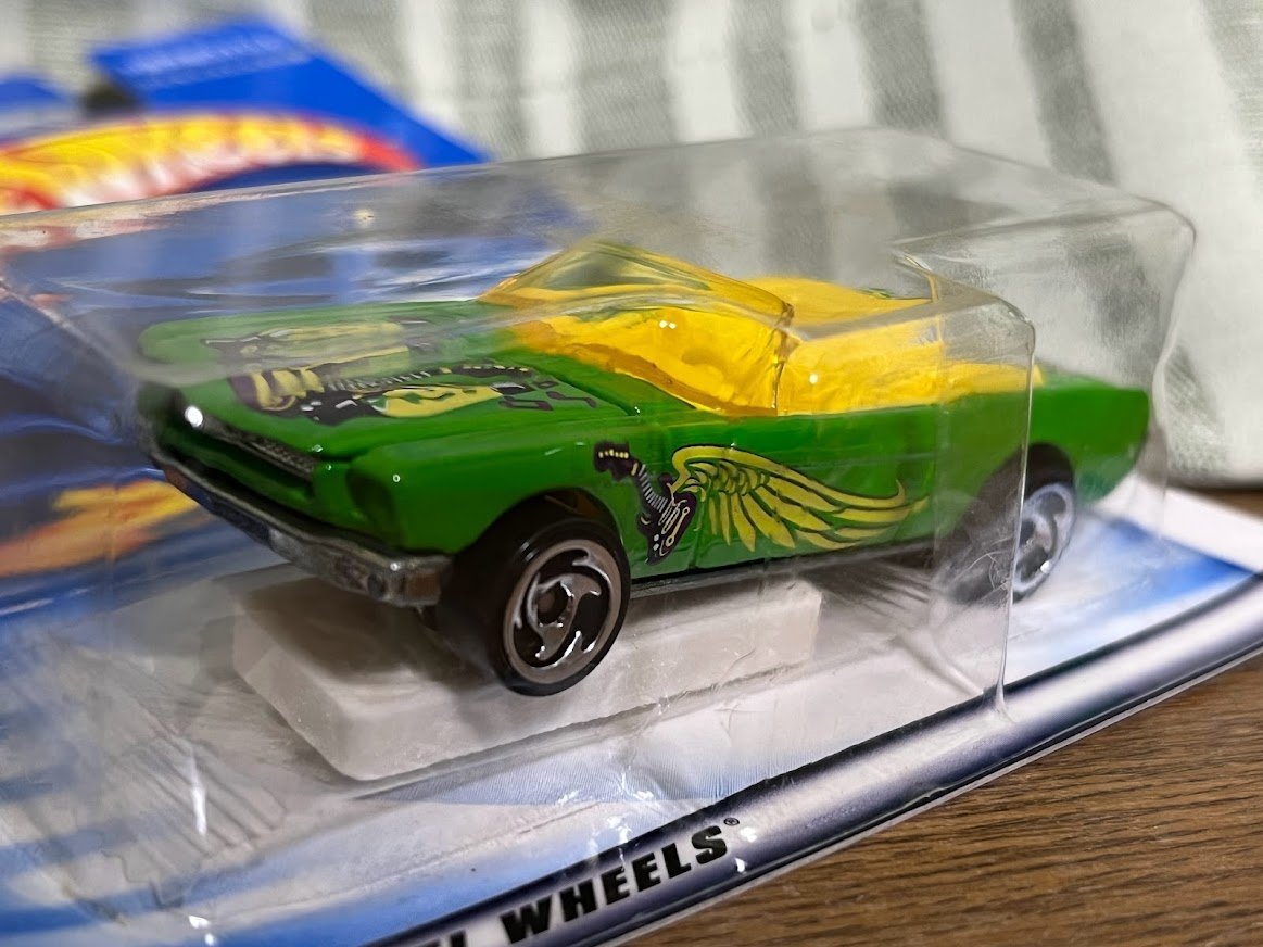 未開封 ホットウィール hotwheels '65 ムスタング （菱）ホットホイール　ミニカー　1965 マスタング コンバーチブル_画像2