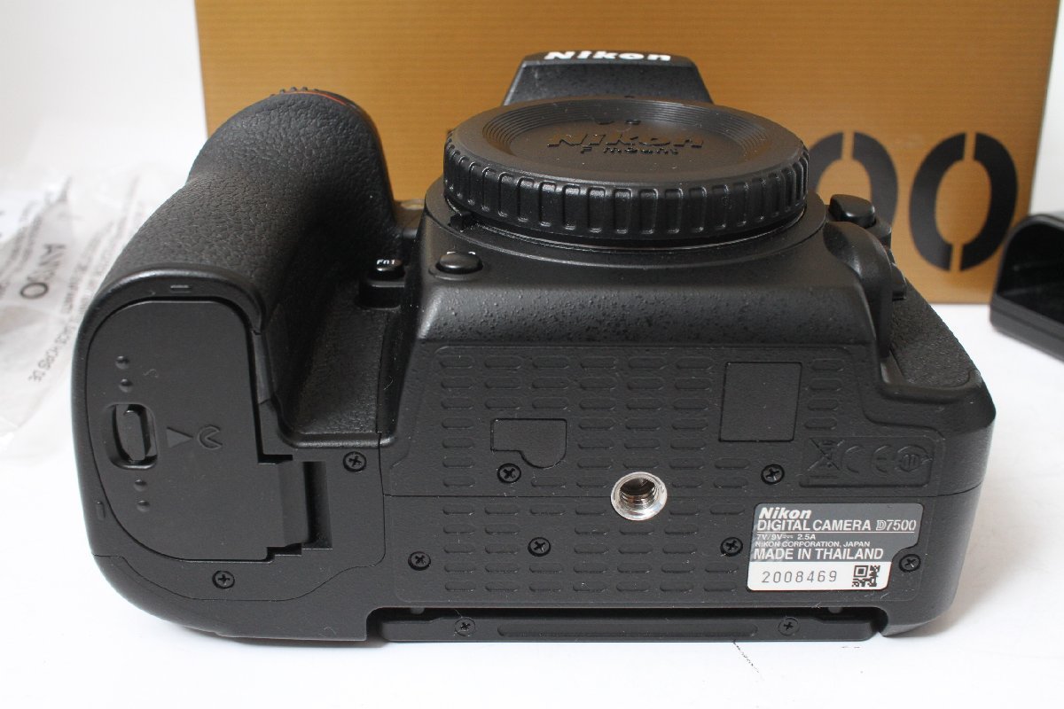 ☆1円~美品☆Nikon・ニコン デジタル一眼レフD7500ボディ