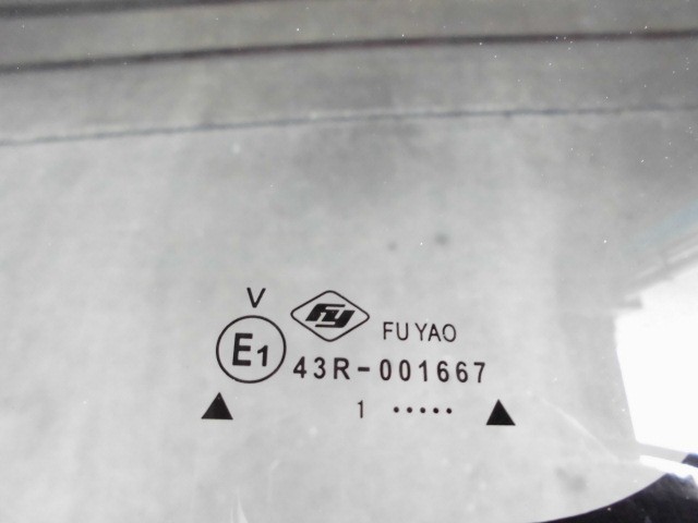 eKワゴン H82W 左後ろガラス リアサイドウィンドウ 助手席側クォーターガラス 中古スモークガラス H92W 即決(386927)_画像3