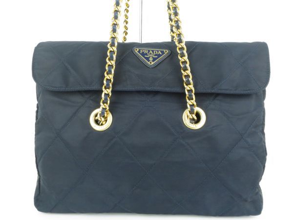 注目ショップ PRADA キルティング ショルダーバッグ 三角プレート