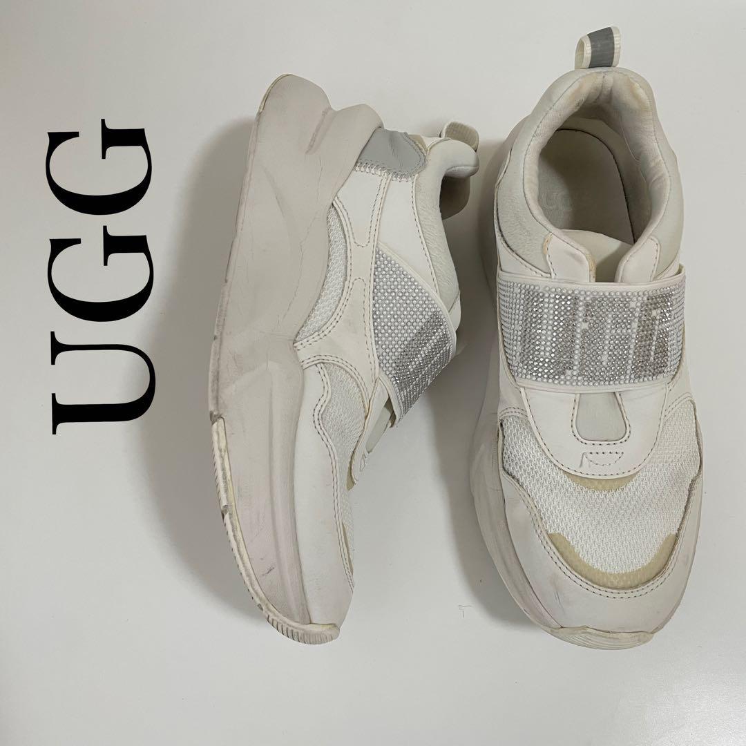 UGG アグ ロゴ入 厚底 ローカット スニーカー 白