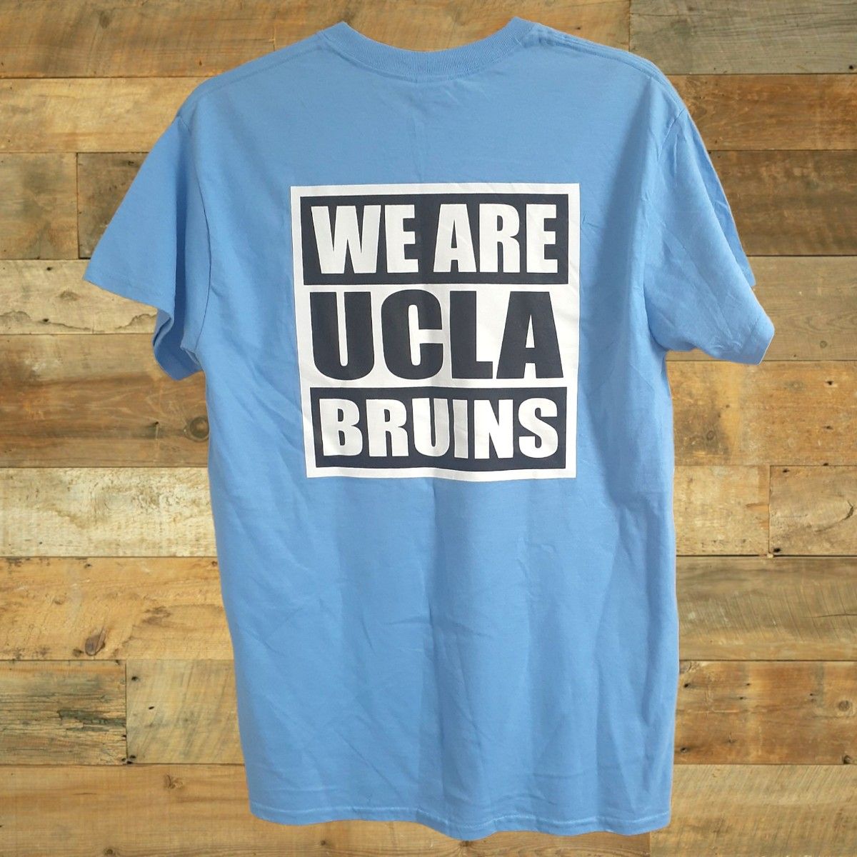 【即日発送】US古着　UCLAブルーインズ　チームTシャツ　デカロゴ　熊　派手