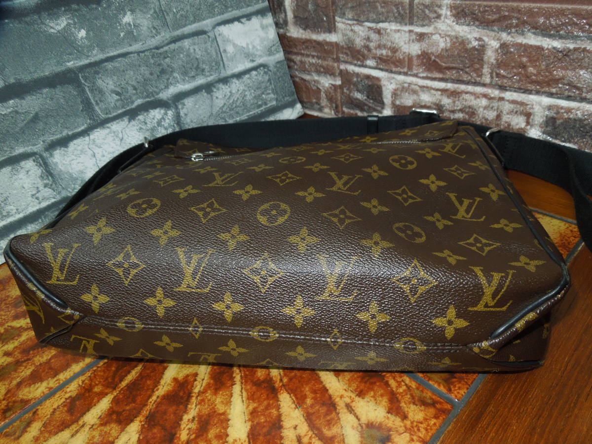 ♪♪LOUIS VUITTON/ルイヴィトン モノグラム ディストリクトMM/M40934