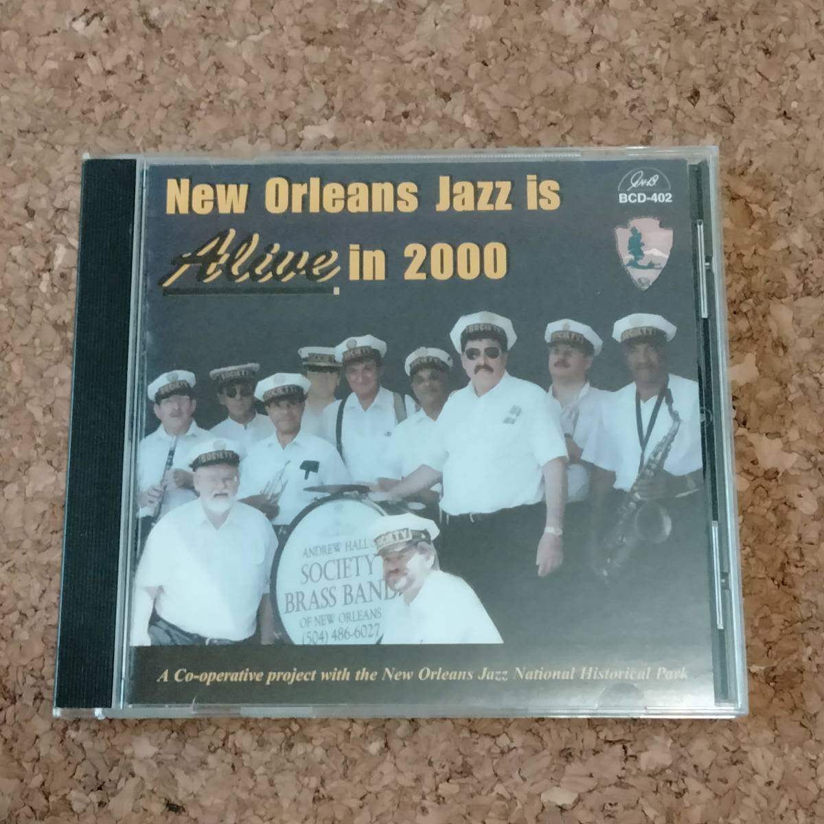 水|CD US盤 アンドリュー・ホールズ[Andrew Hall's Society Brass Band]｜New Orleans Jazz Is Alive In 2000 [BCD-402]_画像1