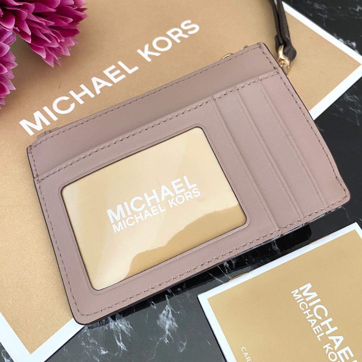 高級感のあるエナメル 新品 MICHAEL KORS マイケルコース 財布｜PayPay