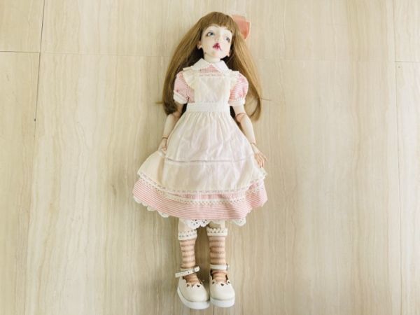 人形 【中古】ビスクドール 西洋人形 椅子 リボン ハンガー 花付
