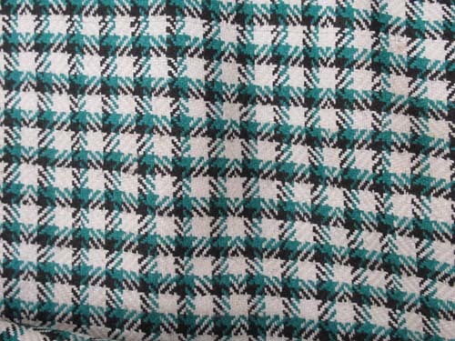 27-8 名門外村からの絹　ポリ　混紡のグリ－ンチェックがオシャレ逸品　0.73×3.5メ－トル　絹の重みと雰囲気_画像1