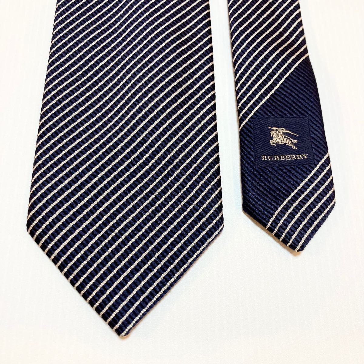 新品☆BURBERRY LONDON ブルーネクタイ ストライプ ロゴあり - 通販
