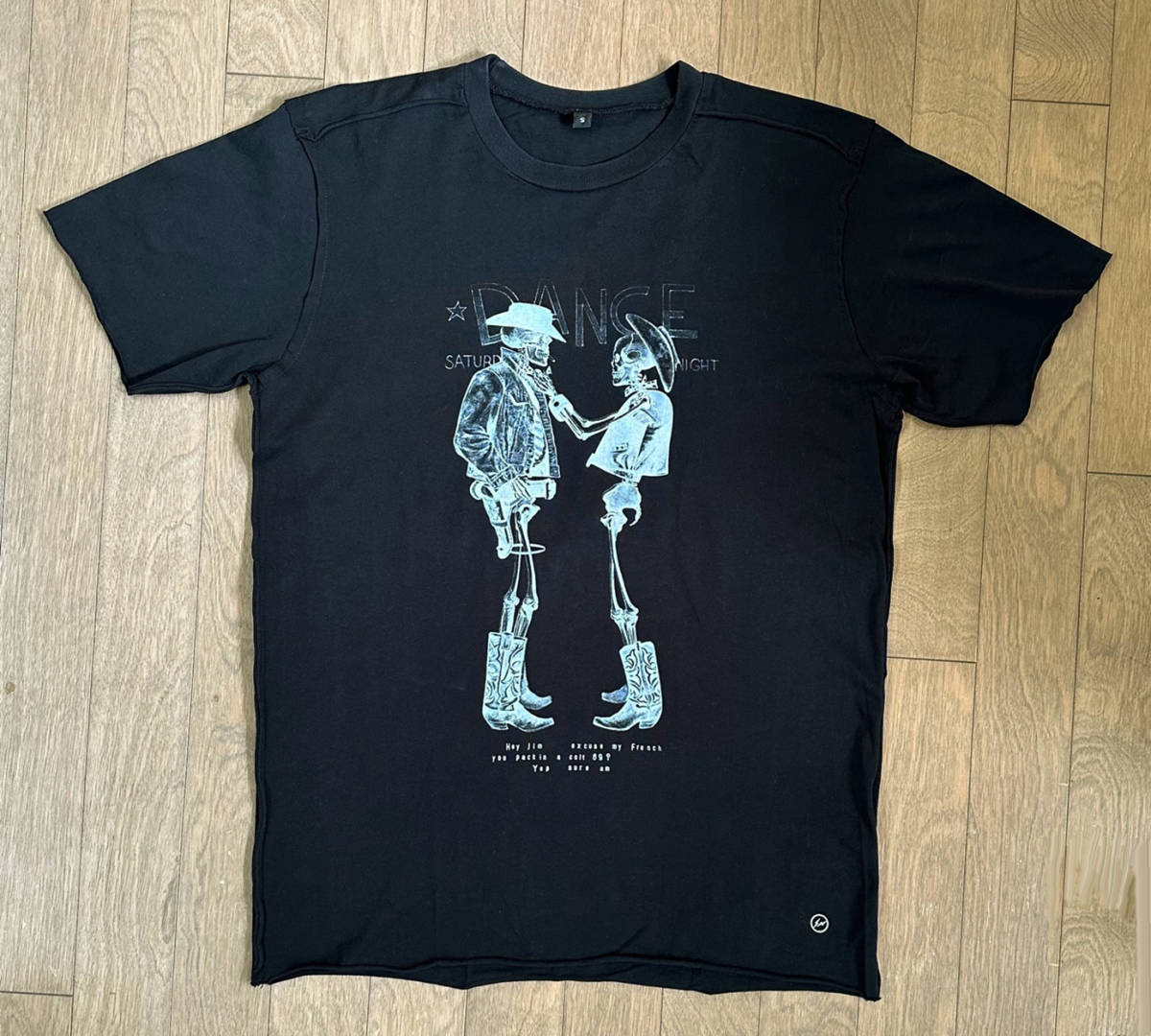 ■AKA SIX simon barker × FRAGMENT “DEAD COWBOYS” Tシャツ BK-S 藤原ヒロシ The Pool Aoyama