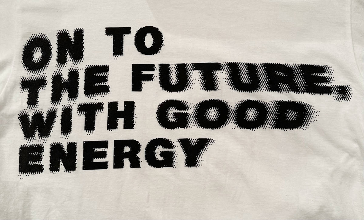 ■COMME des GARCONS 青山店限定 ON TO THE FUTURE, WITH GOOD ENERGY Tシャツ WH-L OE-T003 コムデギャルソン_画像3