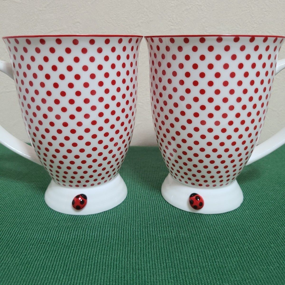 未使用箱無し Ringtons てんとう虫 マグカップ×2 ドット リントンズ 人気パターン 廃盤品