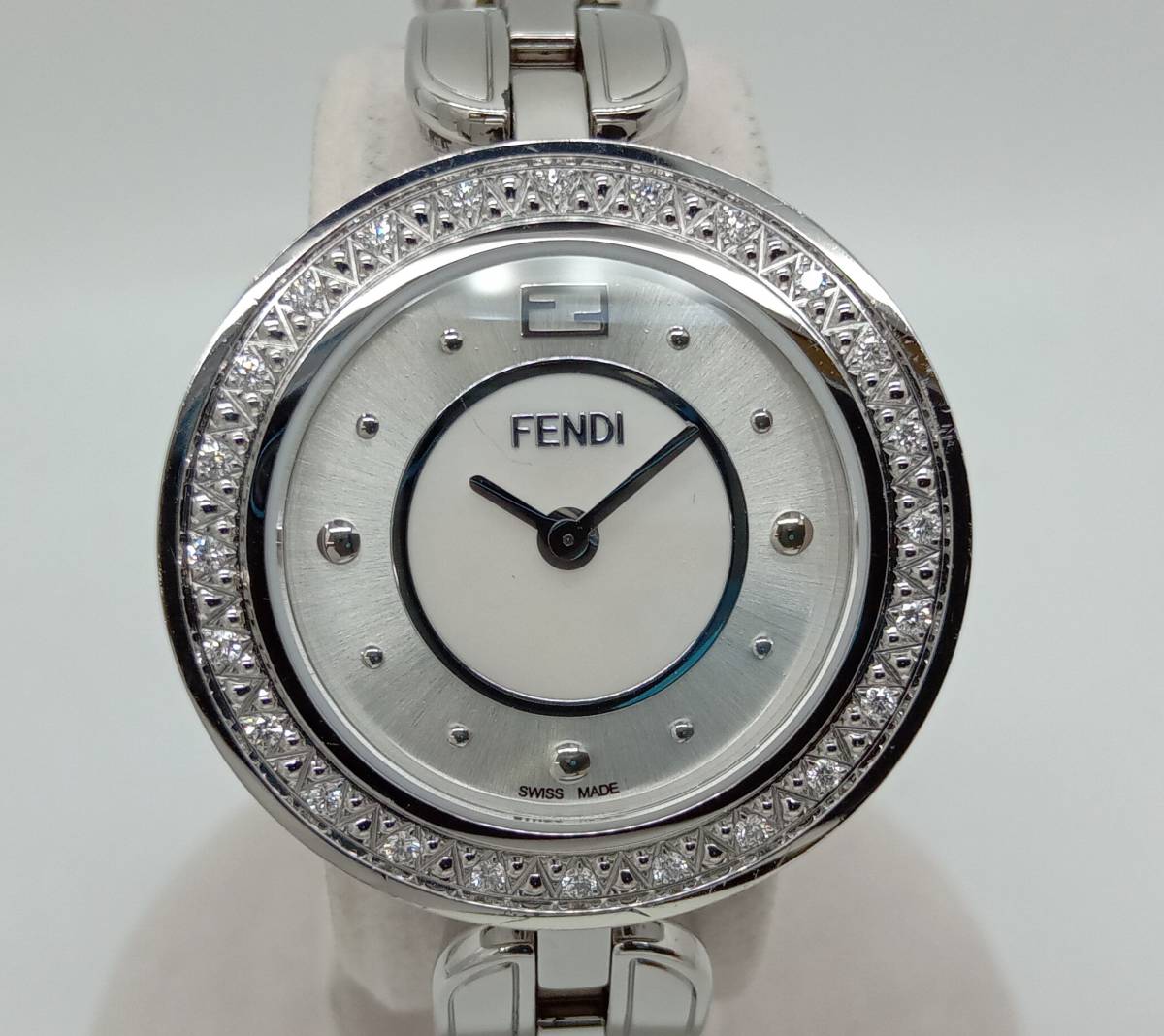 FENDI フェンディ クォーツ レディース 腕時計 マイウェイ ダイヤベゼル ラウンド シルバー文字盤
