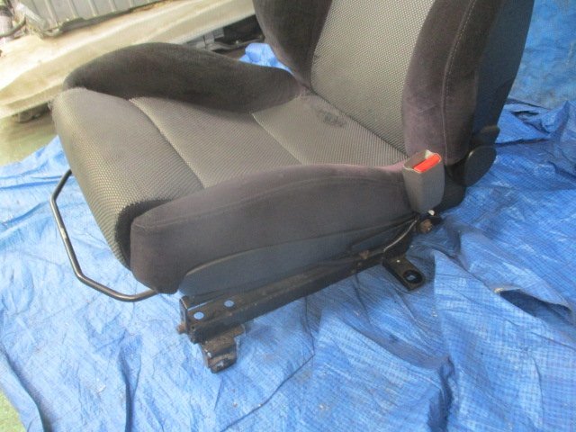528961☆HM1/バモス【RECARO レカロ】右 運転席側 レカロシート