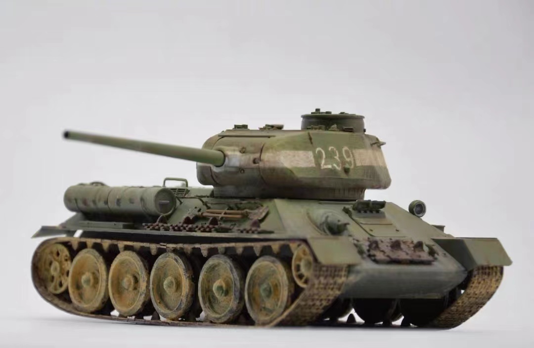 1/35 ソビエト T34－85戦車 塗装済完成品 第二次世界大戦_画像3