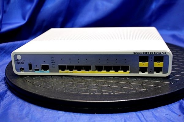 ◆2台入荷◆ CISCO/シスコ Cataryst コンパクトスイッチ ★WS-C3560CG-8PC-S/Ver.各々★ 44497Y