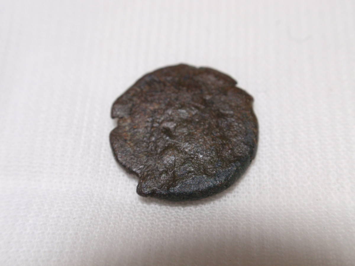古代ローマのコイン　AD3～7　2,5ｇ、14ｍｍ　　①―9_画像1