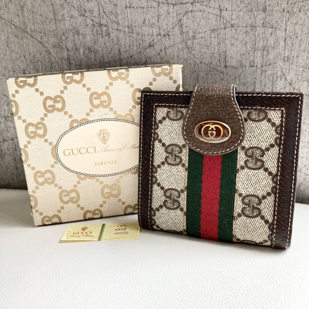 好評 GUCCI 二つ折り財布 GGスプリーム シェリーライン オールドグッチ