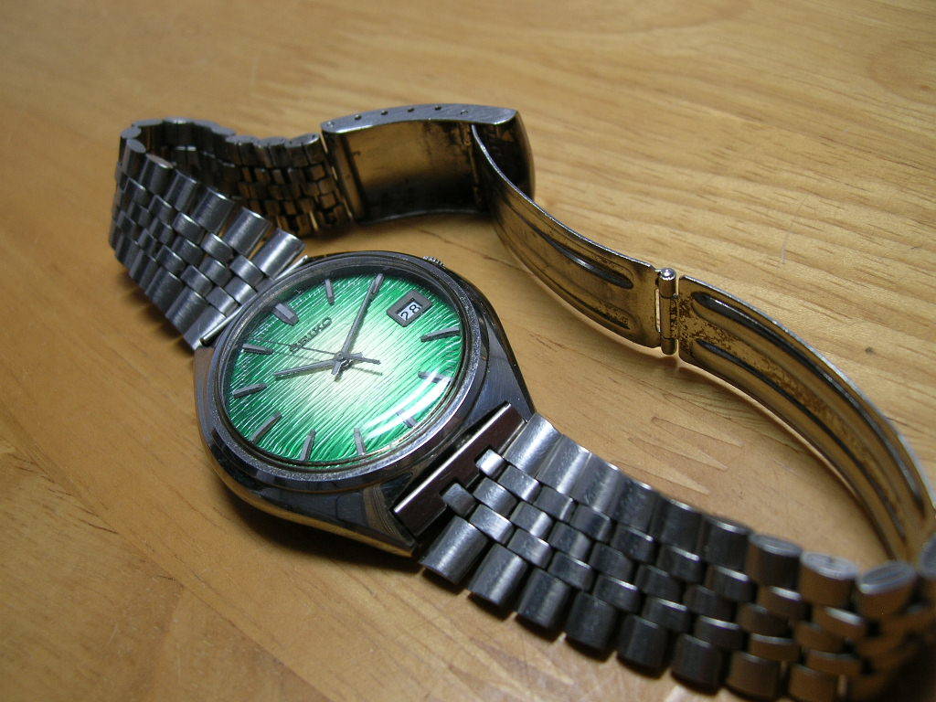 Yahoo!オークション - SEIKO EL-330 クォーツ 3針 デイト 純正