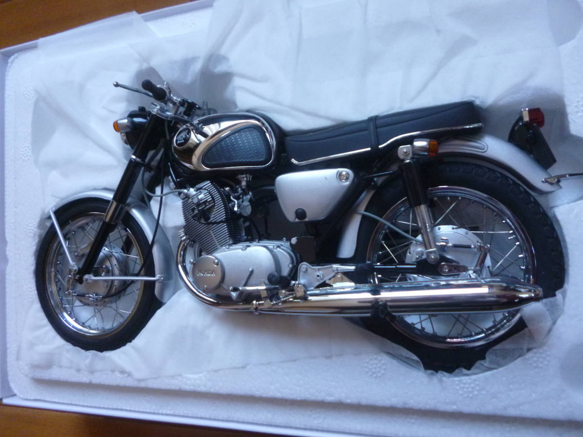 希少・新品・未展示／1/10　エブロ　ホンダ　CB72　1960　1台／EBBRO　HONDA　BLACK　プレミアムコレクション_画像9