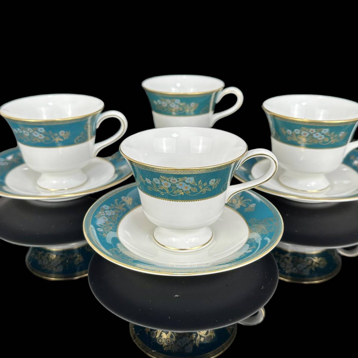 ★希少★ WEDGWOOD ウェッジウッド アジャンクール ブルー カップ＆ソーサー 4客 イギリス製 黒壺 グリーン