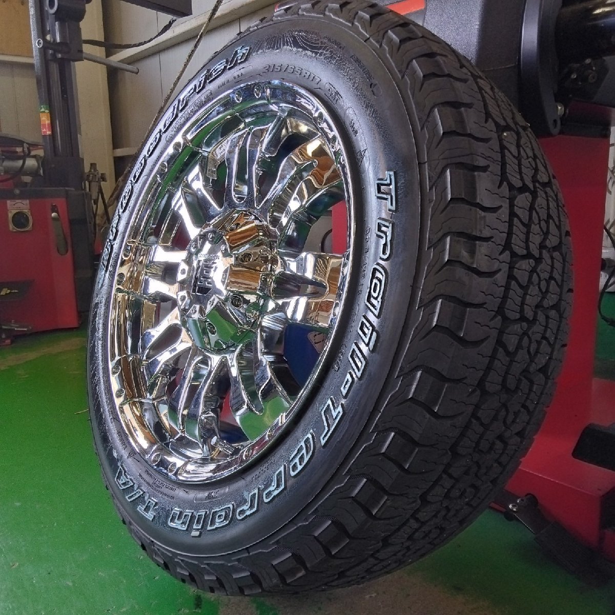 ラングラー JL JK BFグッドリッチ 265/70R17 285/70R17 トレールテレーン タイヤホイールセット Balano バレーノ 17インチ メッキ_画像2