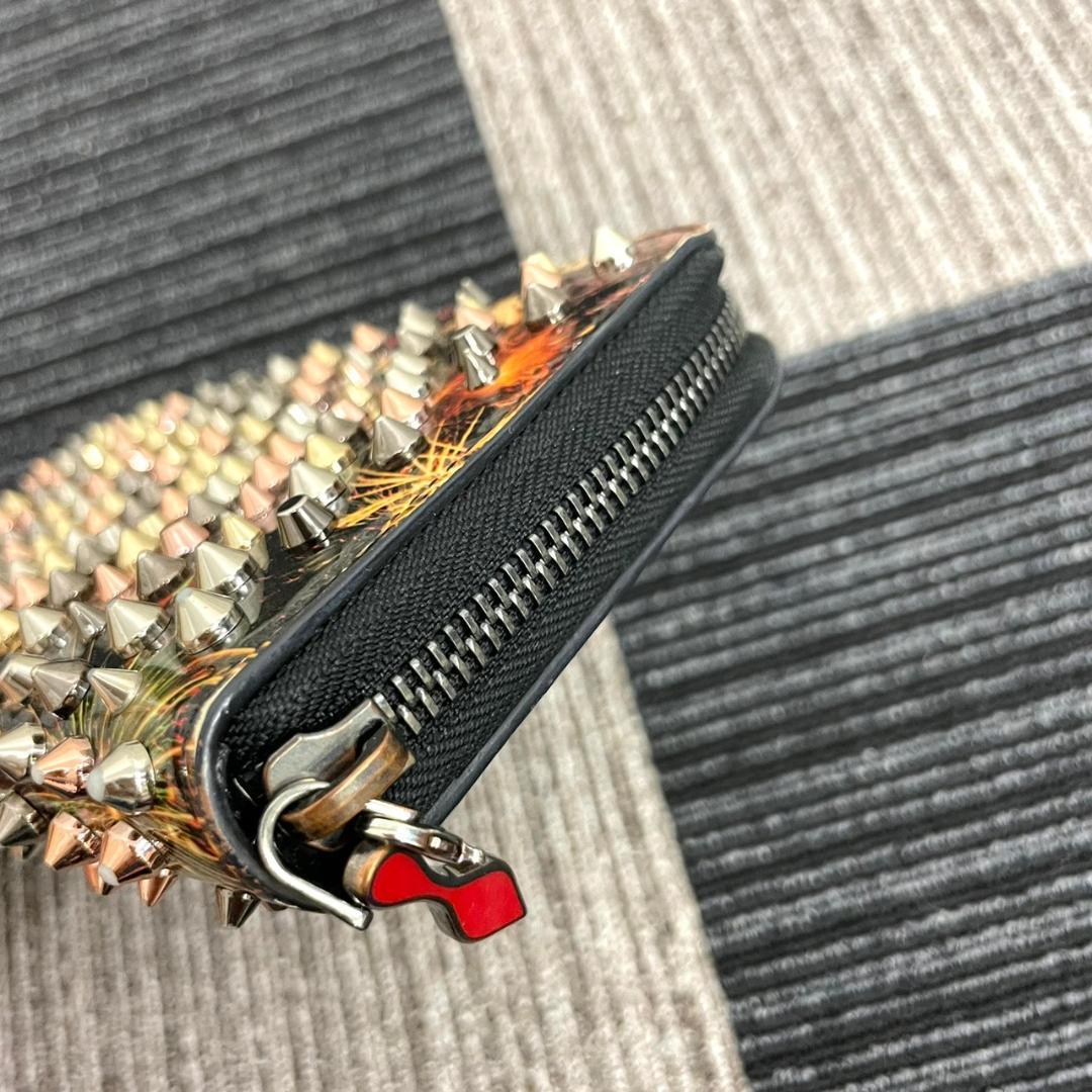 美品 Christian Louboutin ラウンドファスナー 花火柄 長財布|PayPay