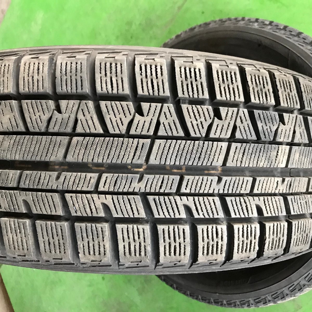 管理番号：B6-12-3●【送料無料！1個＝2本】205/65R15 YOKOHAMA ICE GUARD IG50 PLUS 2020年製 冬タイヤ/店頭取付可能_画像3