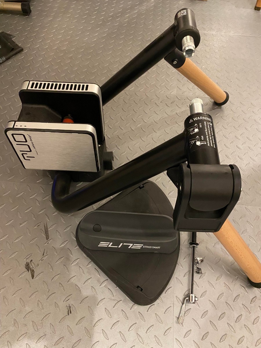 ELITE TUO スマートトレーナー ローラー台 | normanhubbard.com