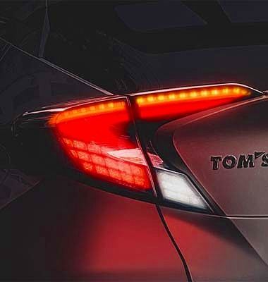 【処分品】TOMS/トムス LEDテールランプ シーケンシャル トヨタ C-HR 81500-TZX10 1セット テールライト_画像1