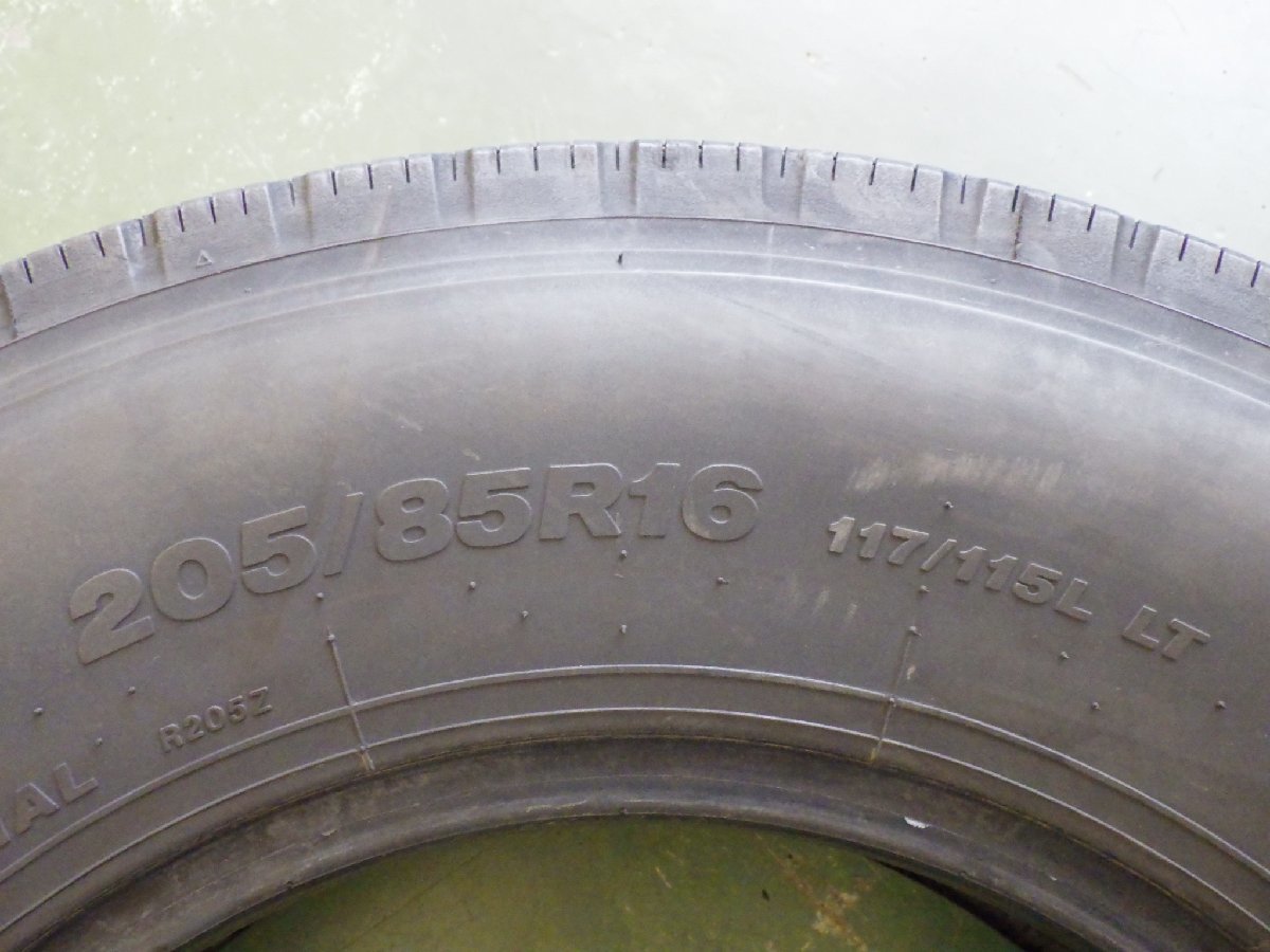 L16510-ブリヂストン R205 205/85R16 117/115L 中古 7分山 4本セット サマータイヤ 2018年製_画像3