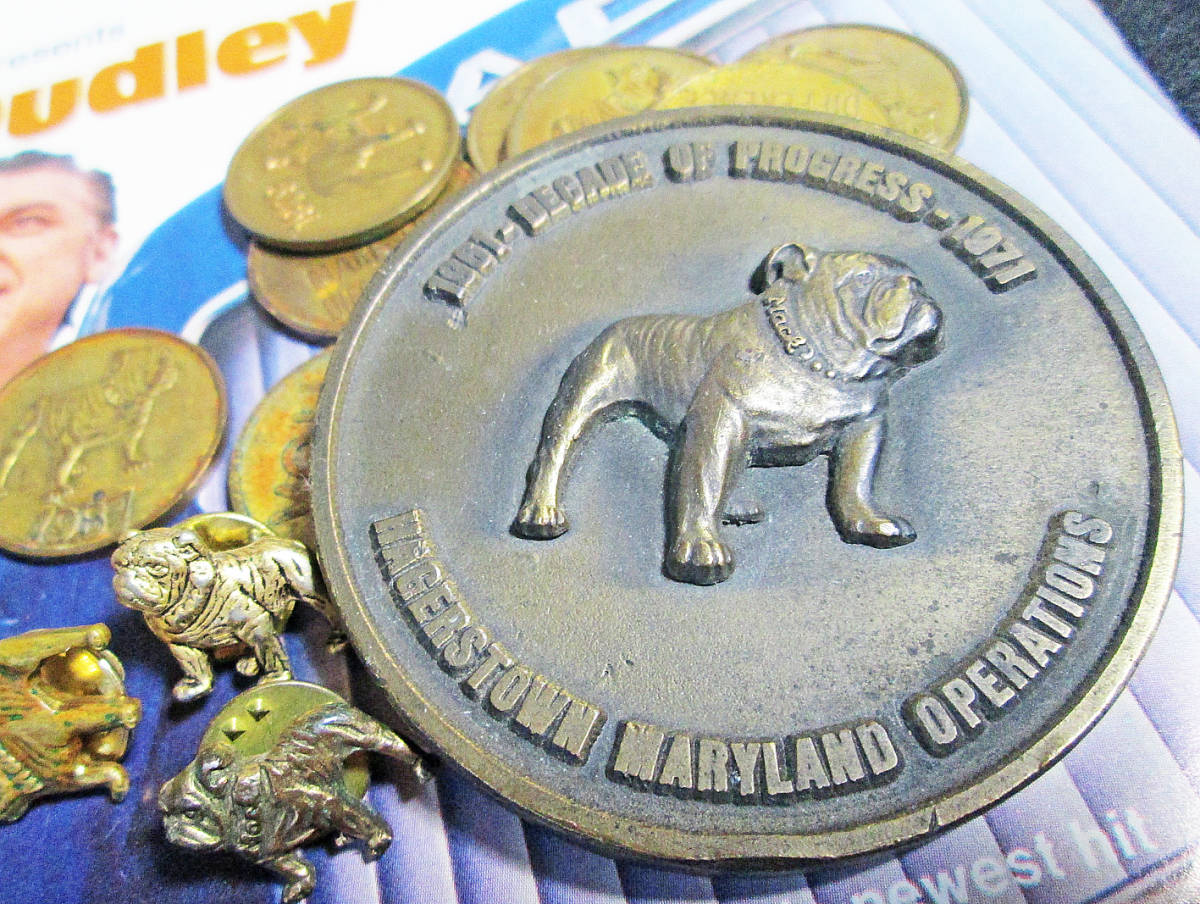 * super rare article * hard-to-find *MACK TRUCK/ paper weight coin pin bachi record /USA Vintage Mac truck /bru dog / medal / bronze 