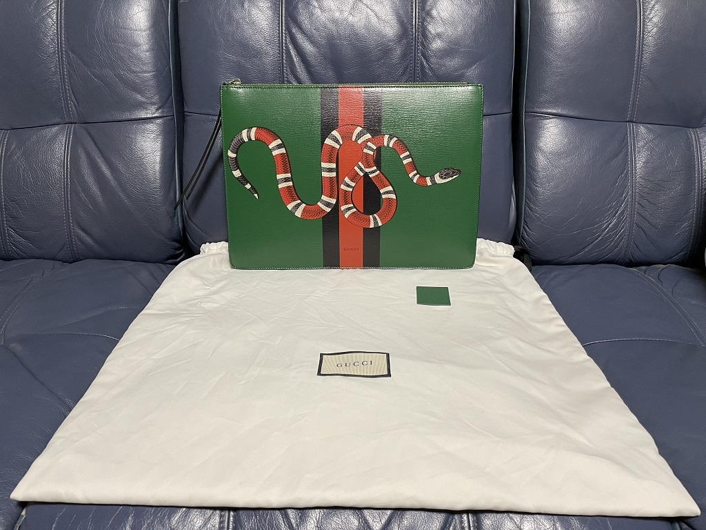 ほぼ未使用ストラップ付き】Gucci グッチ スネーク クラッチバッグ 緑