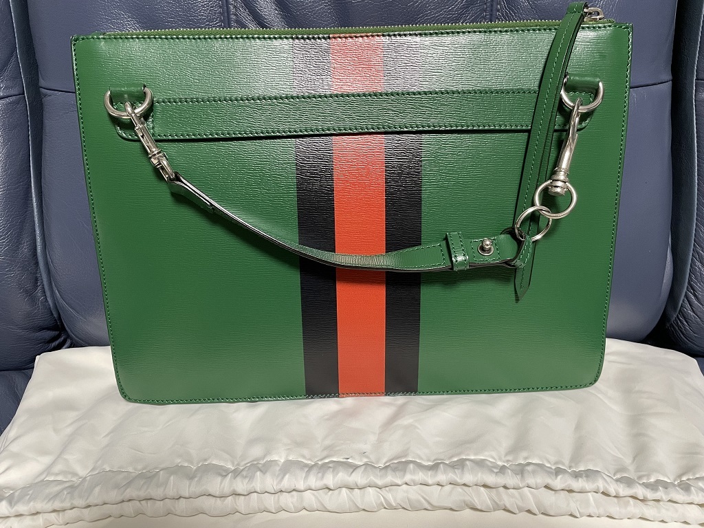 ほぼ未使用ストラップ付き】Gucci グッチ スネーク クラッチバッグ 緑