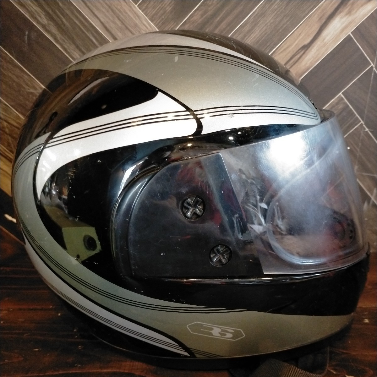 F1343 ヘルメット バイク シールド付き ブラック 黒 RS バイクヘルメット フルフェイスヘルメット 乗車用安全帽 Ｍサイズ サイズ 札幌_画像6