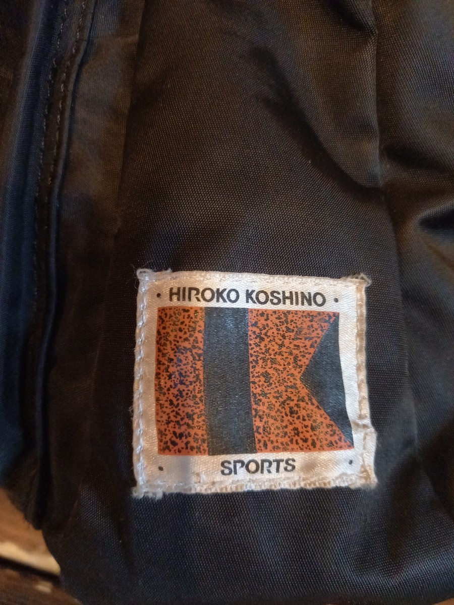J1071 HIROKO KOSHINO SPORTS Hiroko Koshino sport shoulder bag brand back Sportback postage nationwide equal 350 jpy 