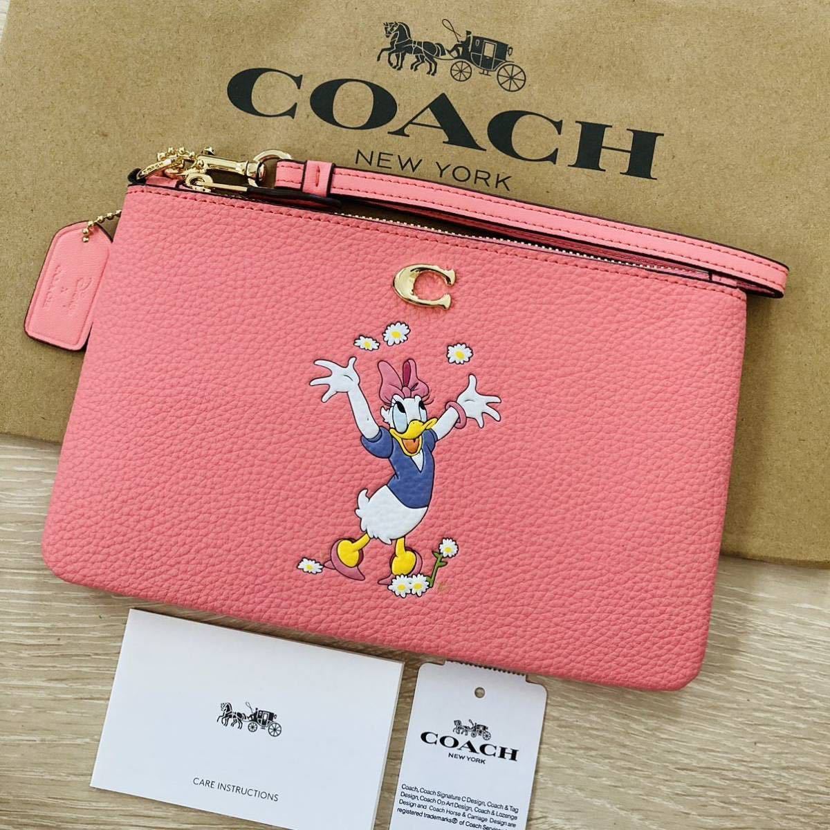 ★ COACH コーチxディズニー限定コラボ　ポーチ　CH470 リストレット ピンク　デイジーダック　小物入れ キーホルダー ★ラ