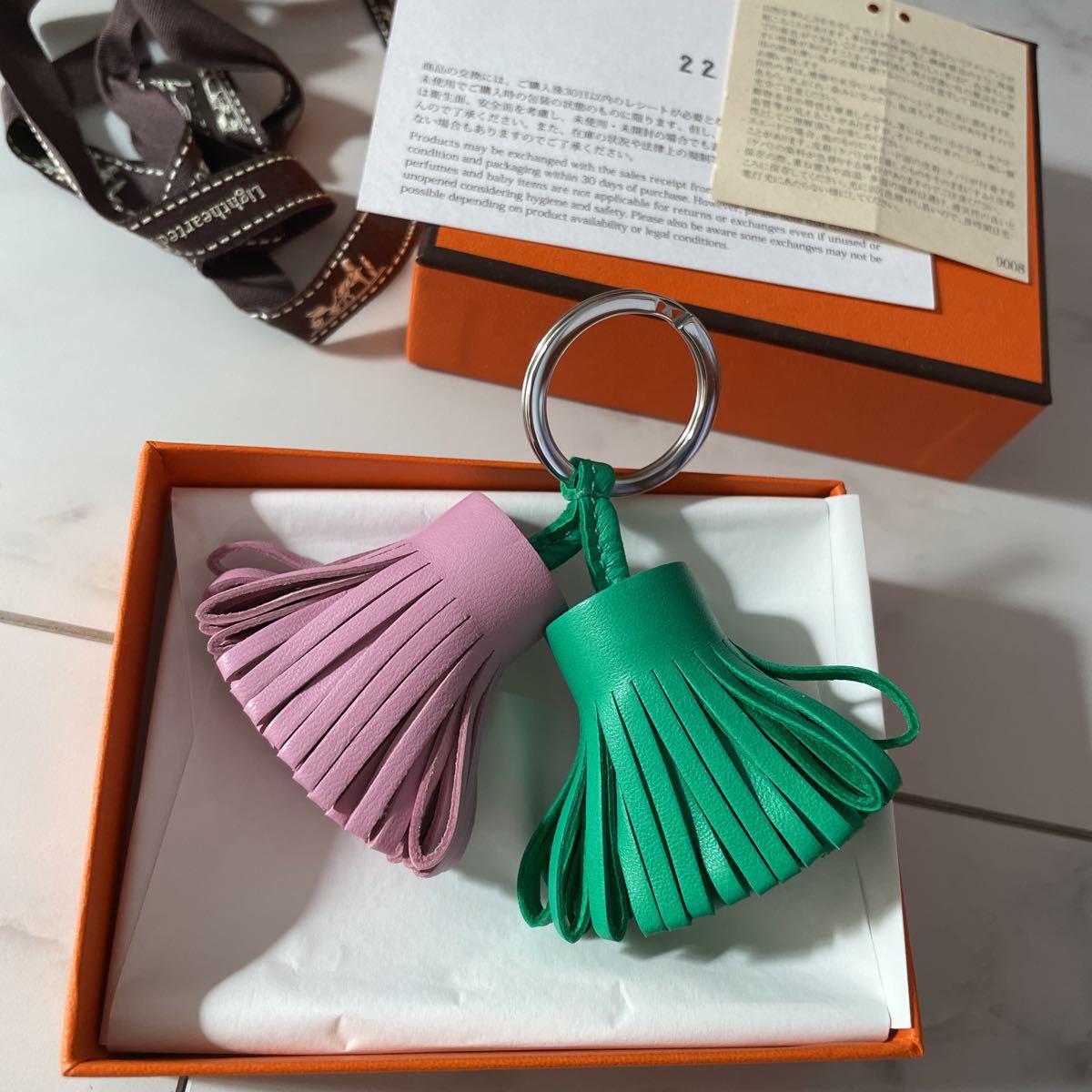 HERMES 新品　エルメス カルメン　ウノドス　ライム　モーヴシルベストル　キーリング　日本国内　ピンク　グリーン　レザー　フリンジ