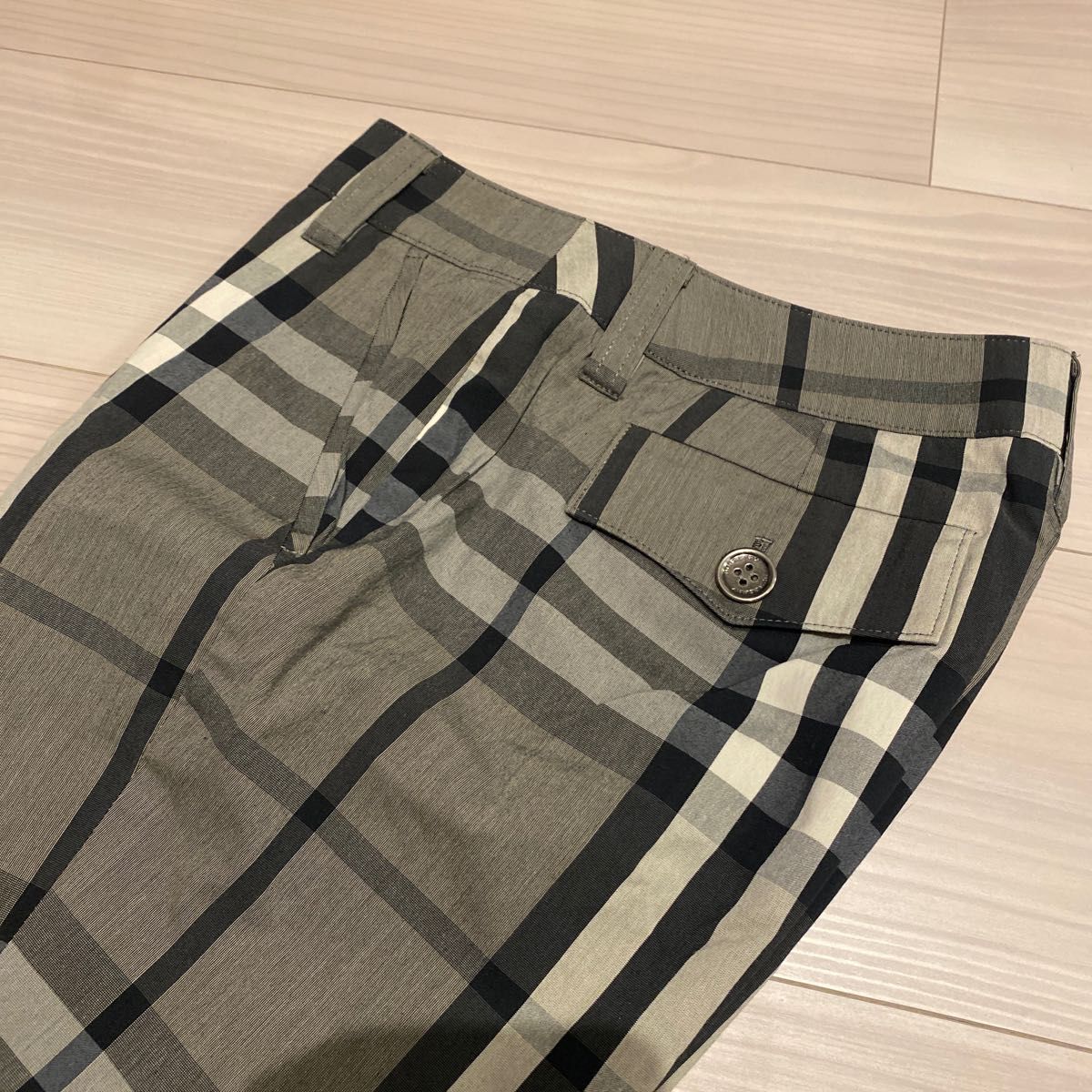 美品　バーバリーロンドン　BURBERRY LONDON  7分丈パンツ