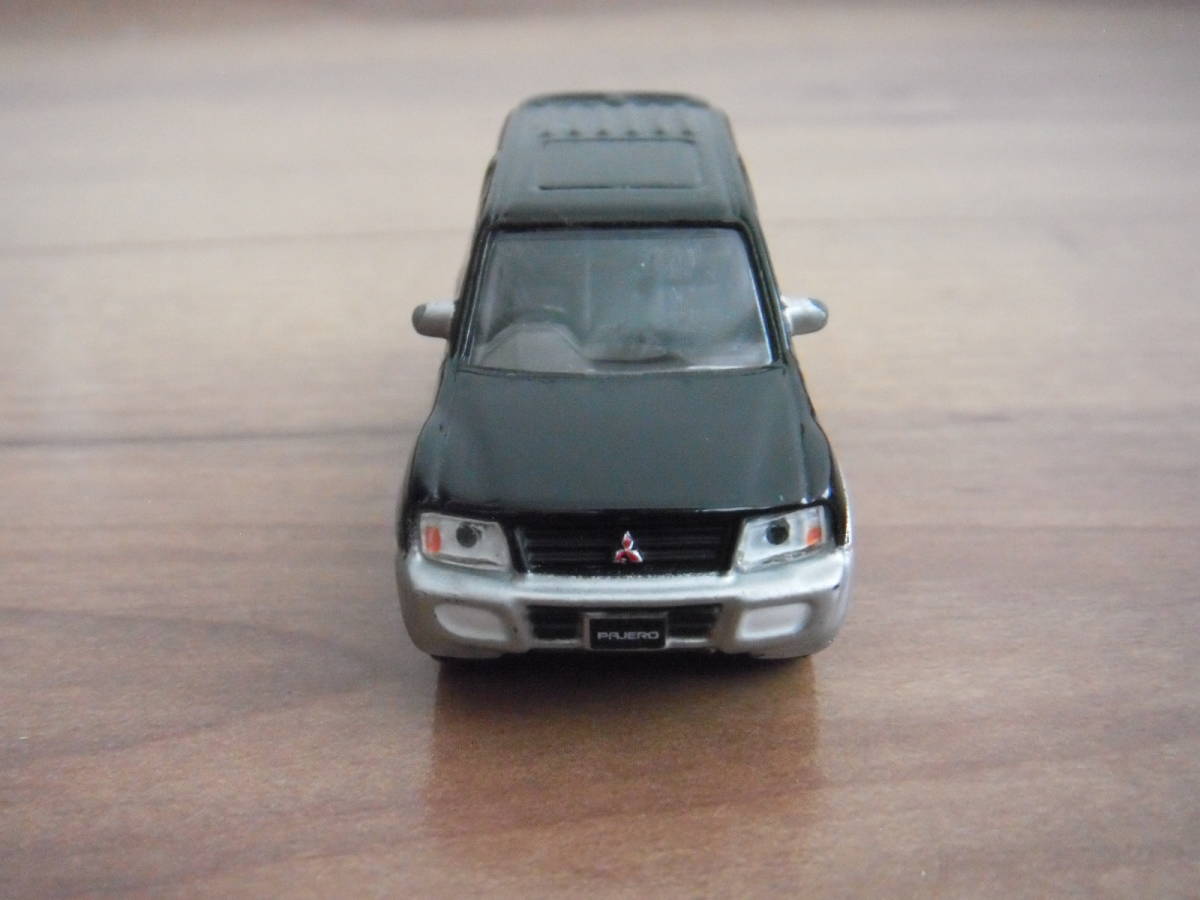 三菱　パジェロ　ミニカー　黒　ブラック　MITSUBISHI　PAJERO　1/72_画像5