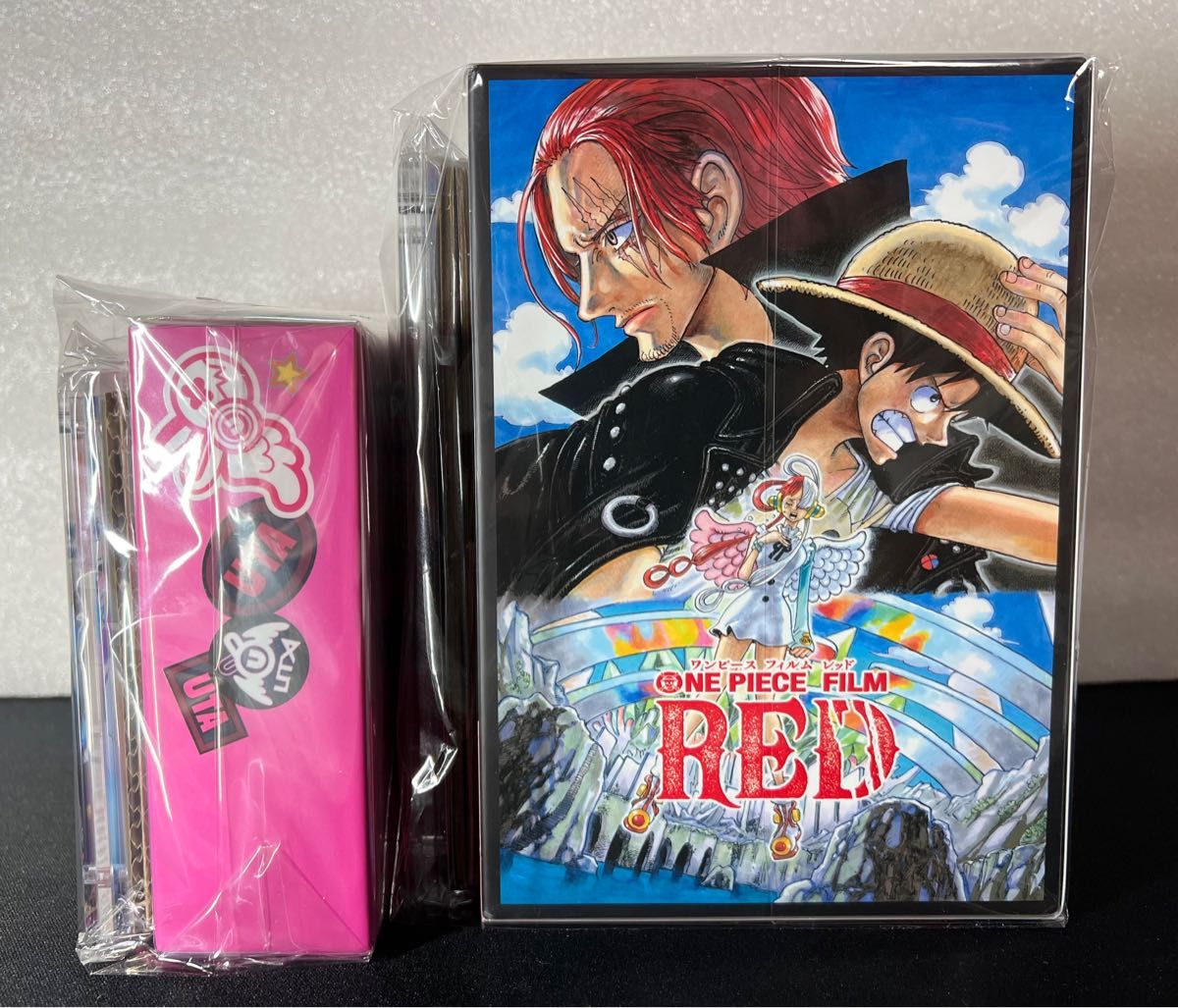 【初回生産限定】 「ONE PIECE FILM RED デラックス・リミテッド・エディション」限定アクリルボード付き　2種セット