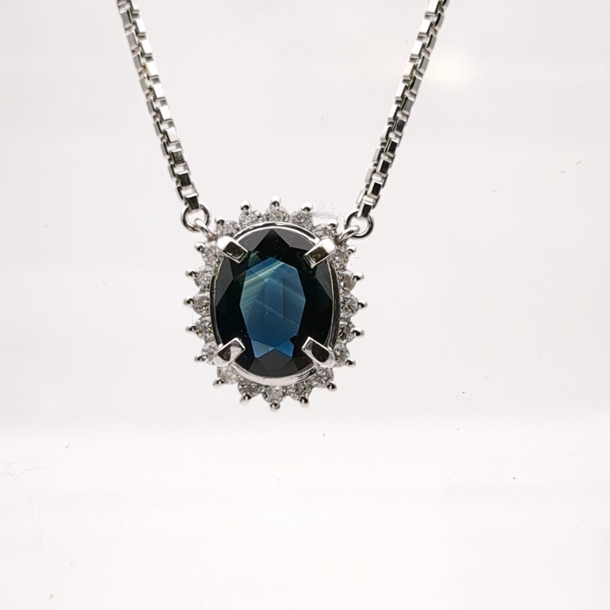 輝く高品質な ネックレス プラチナ850 41cm 9.8g ブルーサファイア 2.62ct ダイヤモンド 0.385ct Pt850 中古 ◆3111/藤枝インター店 サファイア